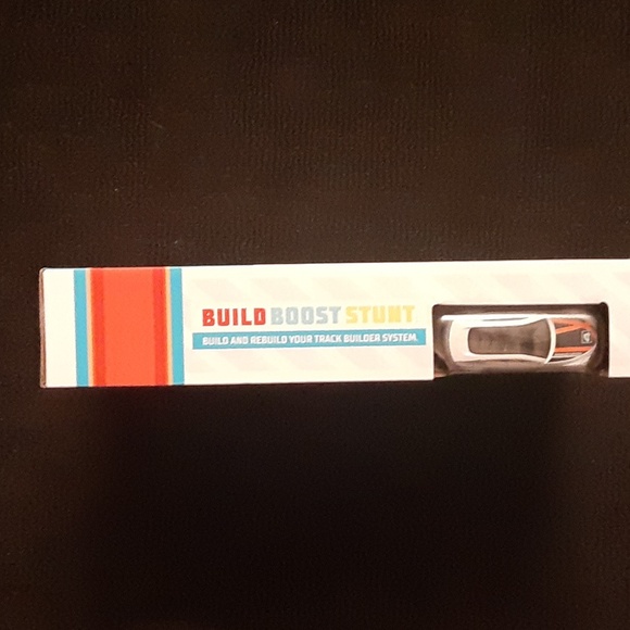 Track Builder Unlimited Stunt Set - Picture 6 of 6